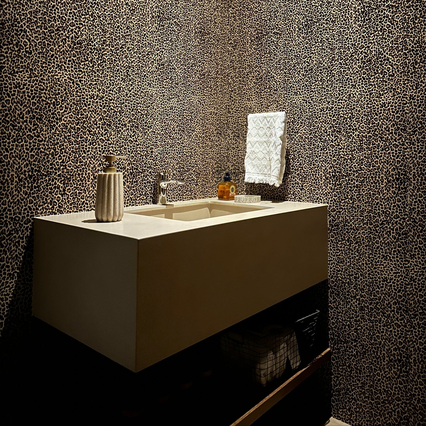 Papel tapiz Cheeta - 250 cm alto x 66 cm ancho | Cubre 1.5 mt2